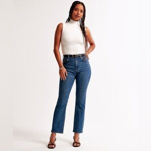 Abercrombie & Fitch Curve Love The Ankle Straight Ultra High Rise EXTRA SHORT